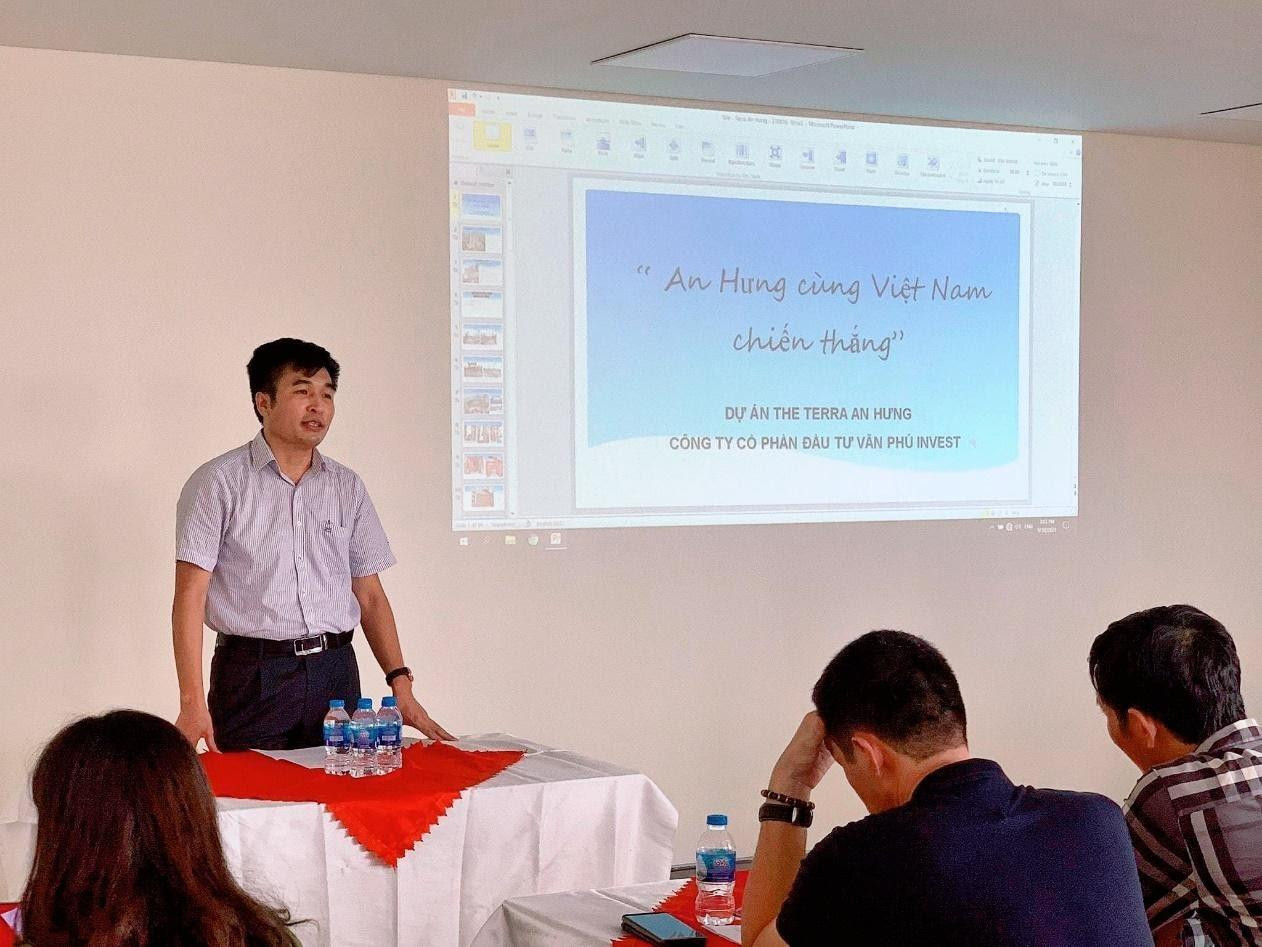 TGĐ Triệu Hữu Đại trực tiếp chia sẻ về ATLĐ&amp;VSCT tại dự án The Terra – An Hưng