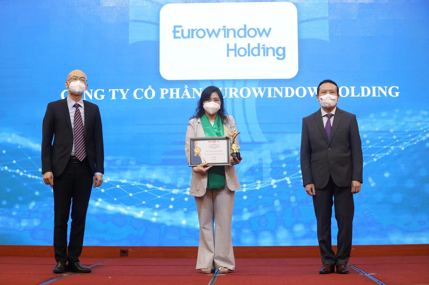 Eurowindow Holding lọt top 100 thương hiệu mạnh ngành Việt Nam Eurowindow Holding lọt top 100 thương hiệu mạnh ngành Việt Nam