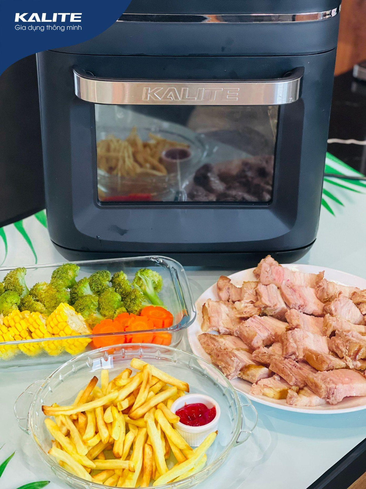 Bữa cơm gia đình do tự tay “anh xã” chuẩn bị chỉ với 60 phút nhân ngày 20/10 cùng trợ thủ Kalite Steam