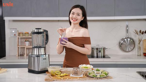 Uống sữa hạt thường xuyên cho bạn làn da trẻ đẹp
