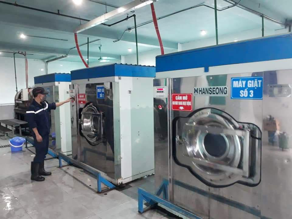 Hệ thống máy giặt, sấy quần áo bảo hộ, ủng cho công nhân