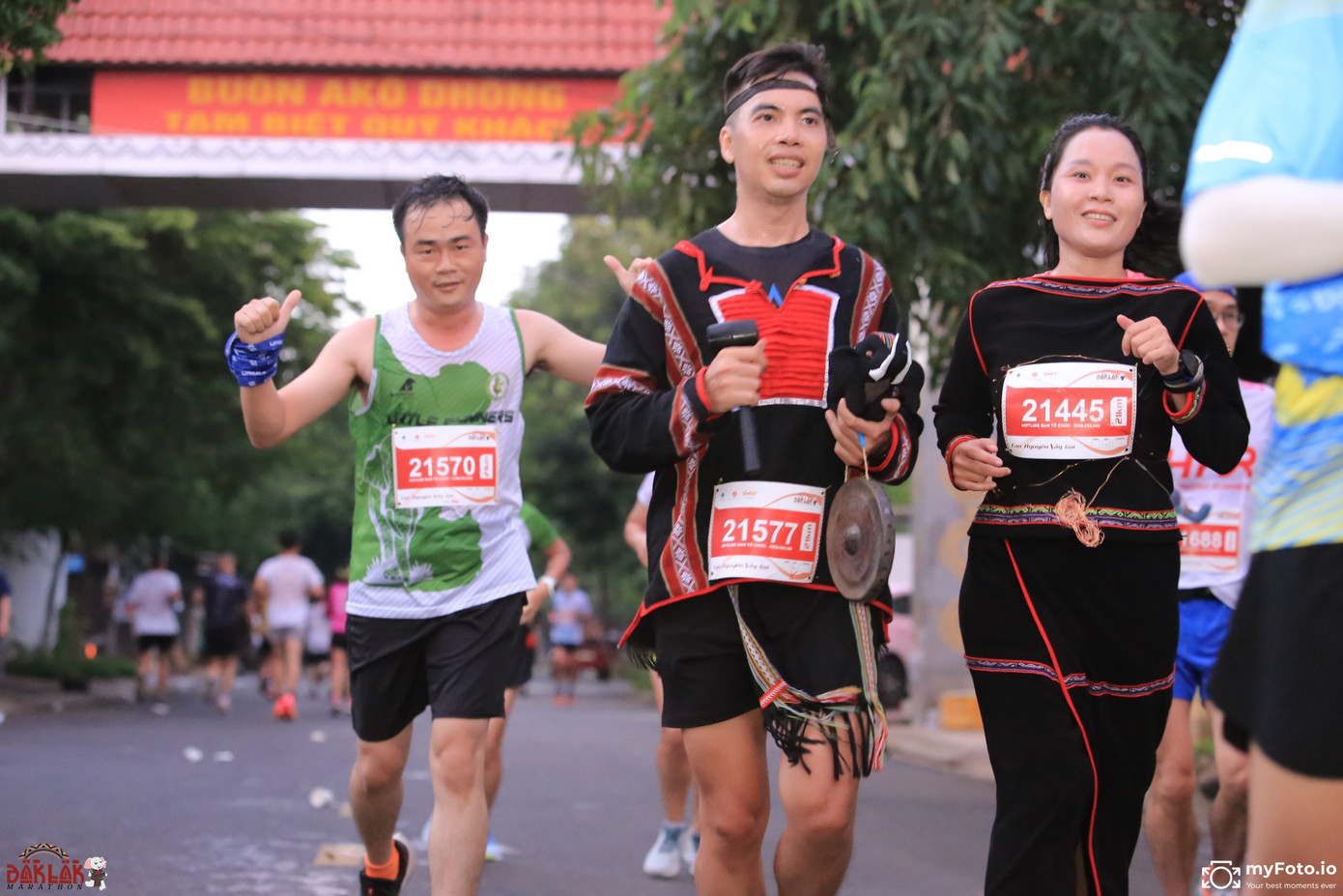 Sắc màu dân tộc trên đường đua Sắc màu dân tộc trên đường đua