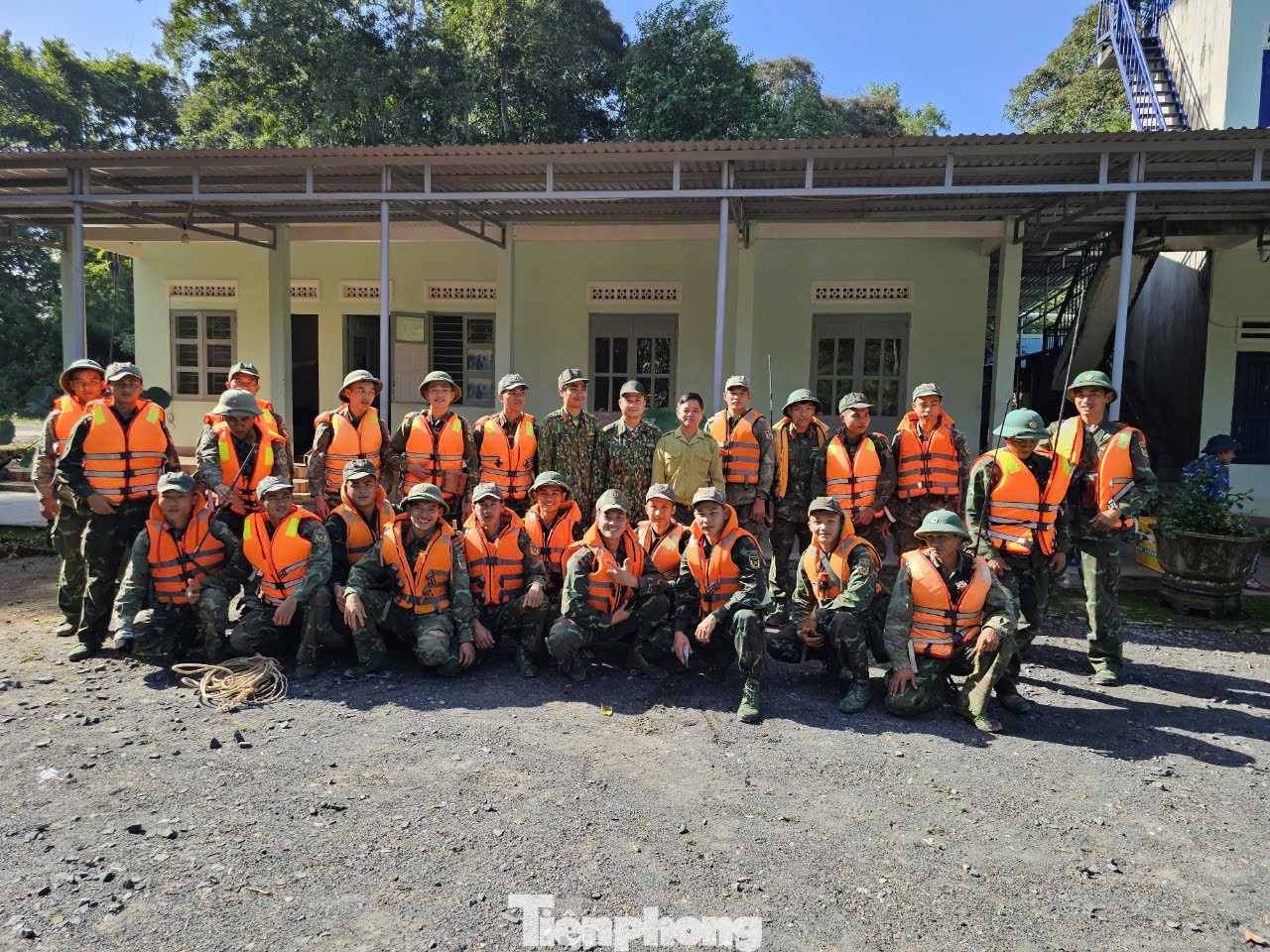 Hiện lực lượng chức năng đang ở hiện trường để triển khai các biện pháp nghiệp vụ. Ảnh: CTV