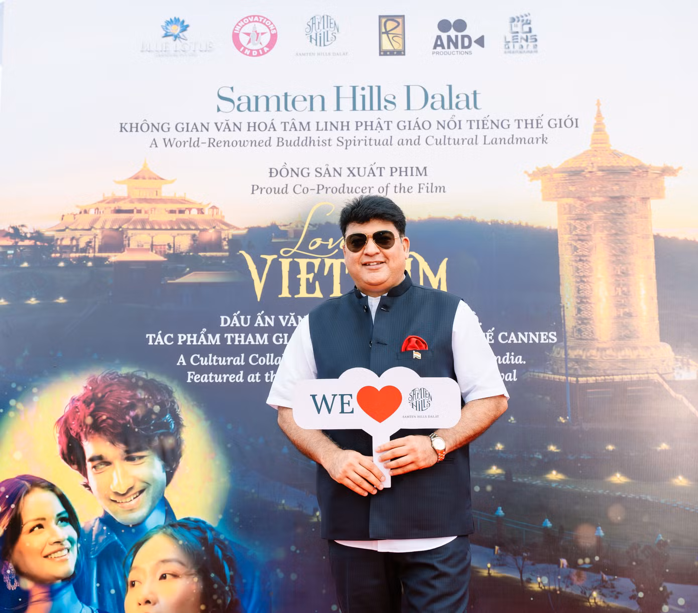 Ông Capt. Rahul Sudesh Bali, Tổng giám đốc Innovations India, nhà sản xuất chính của phim Ông Capt. Rahul Sudesh Bali, Tổng giám đốc Innovations India, nhà sản xuất chính của phim