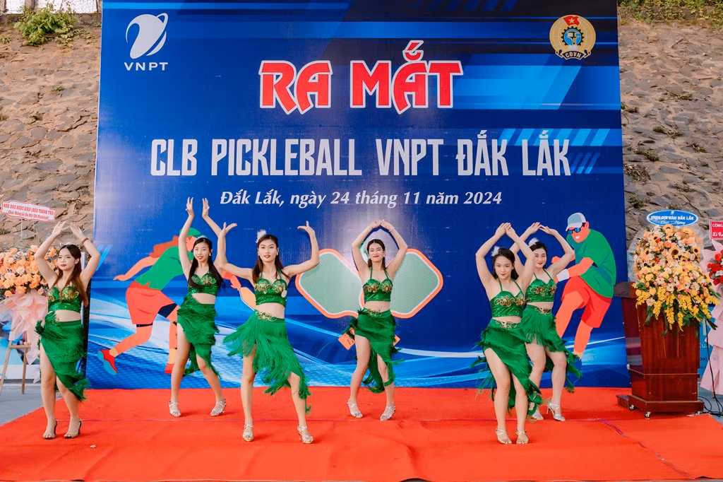 Nhiều tiết mục văn nghệ đặc sắc