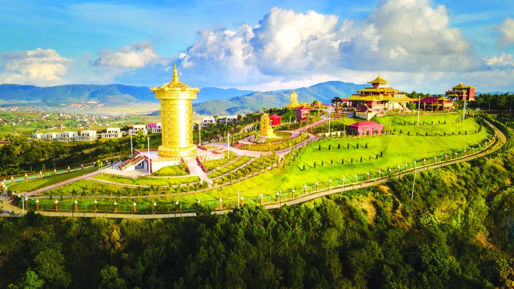 Khu tham quan du lịch văn hóa tâm linh Samten Hills Dalat Khu tham quan du lịch văn hóa tâm linh Samten Hills Dalat