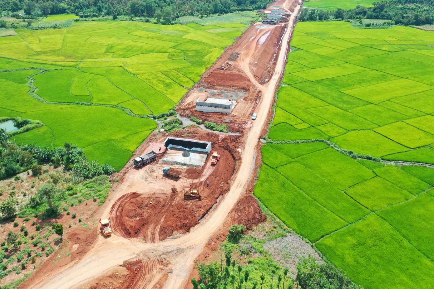 Đẩy nhanh tiến độ thực hiện tuyến cao tốc Khánh Hoà - Buôn Ma Thuột