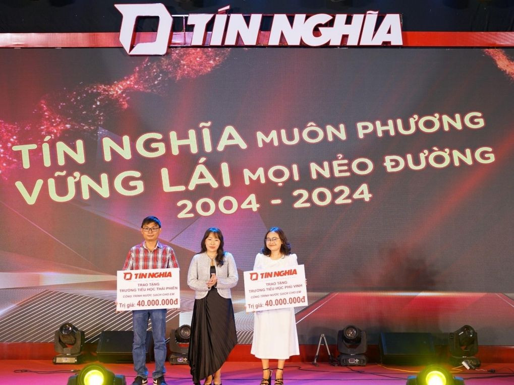 Cty CP Tín Nghĩa Logistics hỗ trợ kinh phí cho hai trường học xây dựng công trình nước sạch