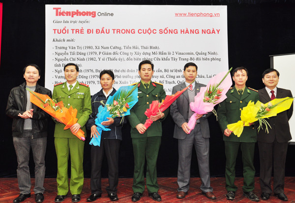 Khách mời tham gia giao lưu trực tuyến