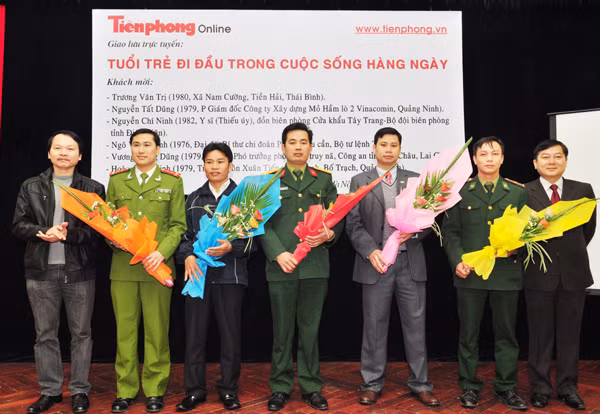 Khách mời tham gia giao lưu trực tuyến