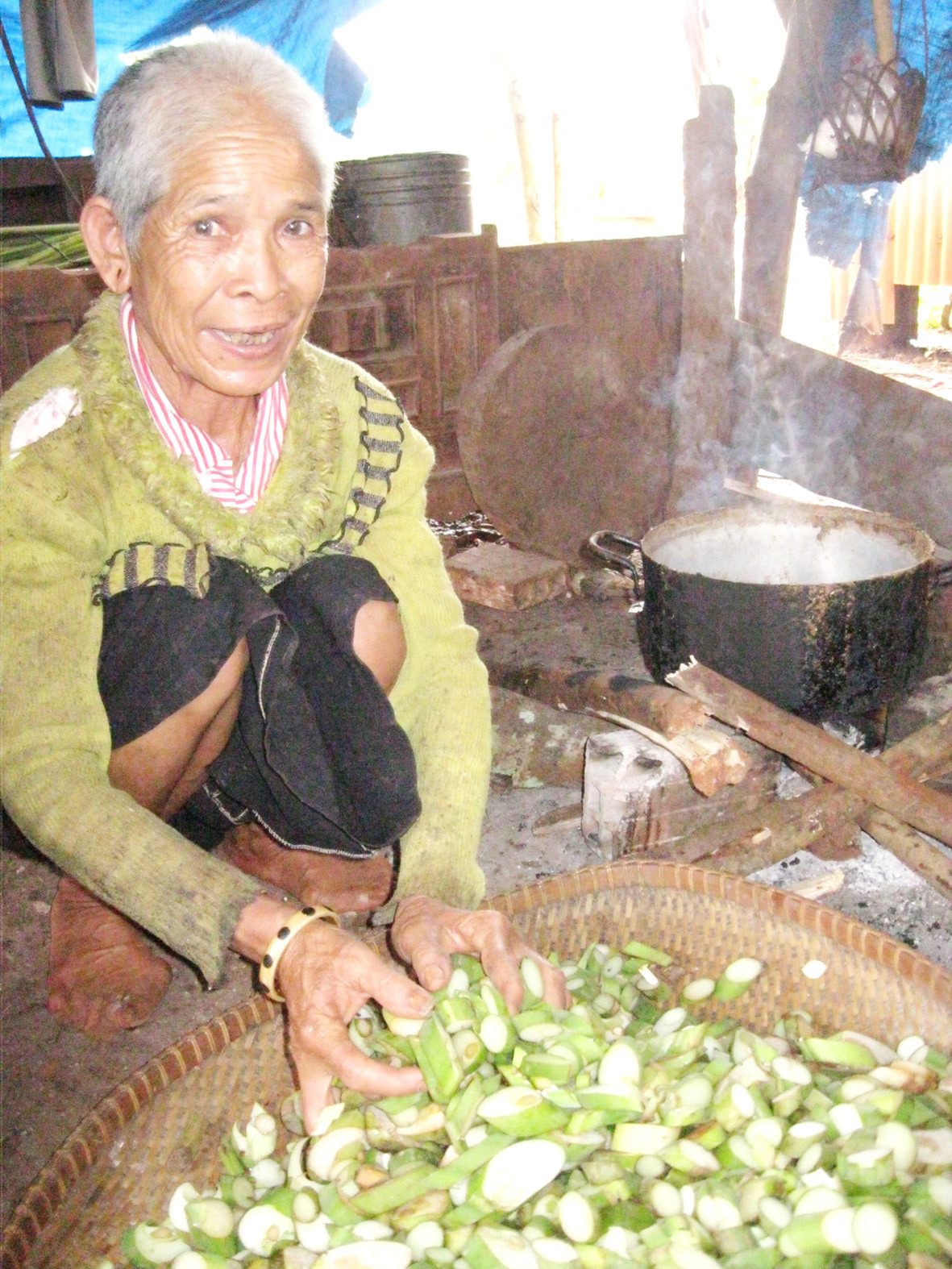 Ksor Bla với công việc thường ngày 