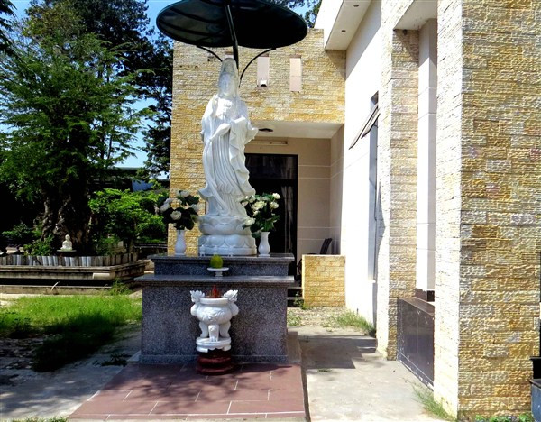 Bên trong biệt thự của nạn nhân vụ thảm án Bình Phước ảnh 4