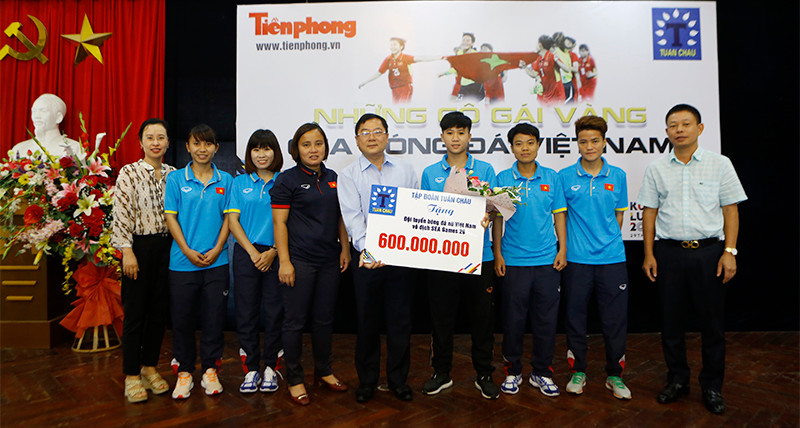 Giao lưu trực tuyến với những 'cô gái vàng' bóng đá Việt ảnh 4