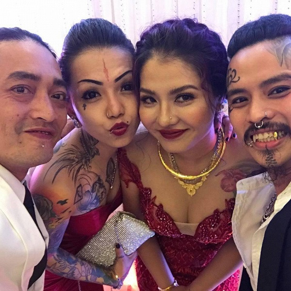 Đám cưới quy tụ toàn nghệ sĩ Tattoo ảnh 2