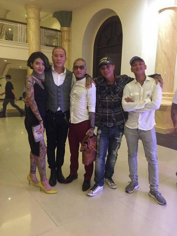 Đám cưới quy tụ toàn nghệ sĩ Tattoo ảnh 9