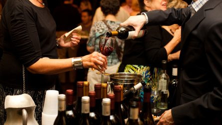 Dấu hiệu và cách phòng tránh căn bệnh 'giết người trong chớp mắt' ảnh 1