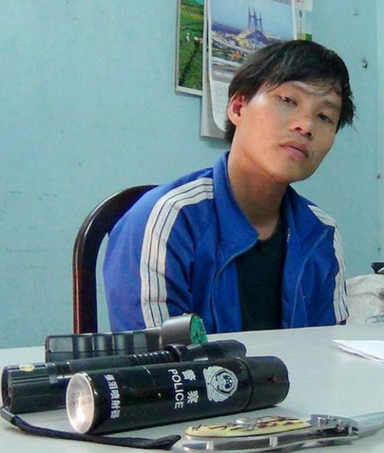 Những chợ hàng nóng kinh hoàng giữa lòng Sài Gòn ảnh 3