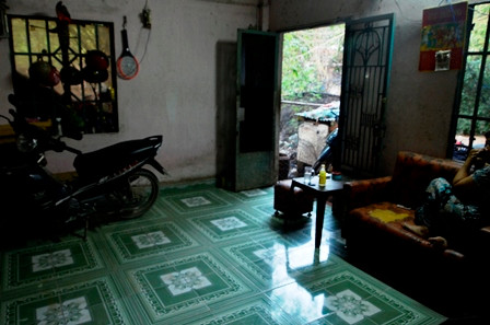 Căn nhà anh Nam nơi đối tượng xông vào xả dao khiến 4 người bị thương