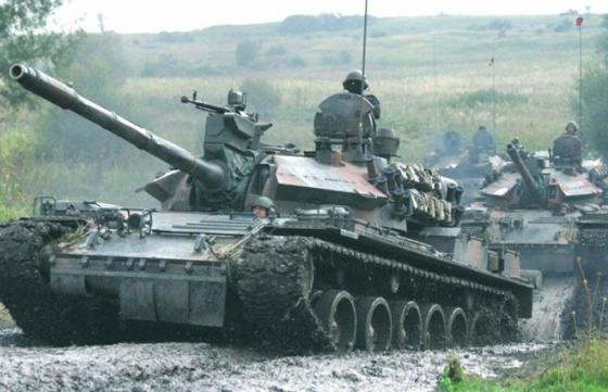 Điểm khác biệt của gói nâng cấp TR-85M1 là người ta bổ sung thêm một camera ảnh nhiệt thụ động SAGEM Matis phía trên pháo chính. Hệ thống này có khả năng hoạt động trong dãy quang phổ từ 3-5 micromet. Nó giúp cho pháo thủ xác định và nhắm mục tiêu dễ dàng hơn so với trước, xác suất bắn trúng cao hơn.