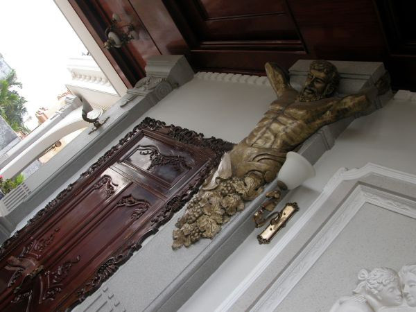 Hình ảnh Lóa mắt lâu đài đẳng cấp châu Âu của đại gia đất Cảng số 5