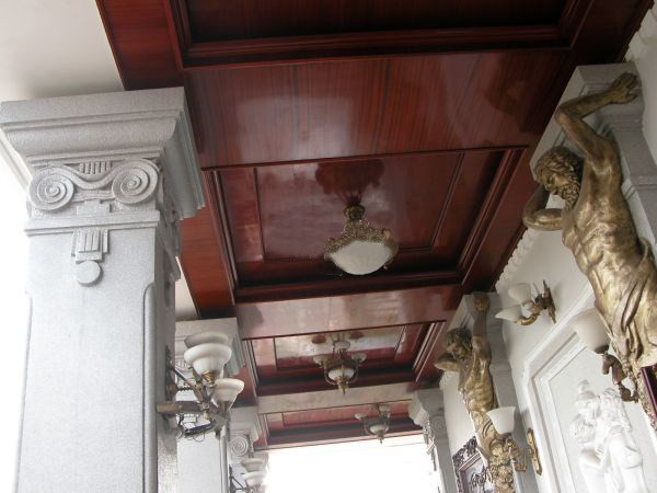 Hình ảnh Lóa mắt lâu đài đẳng cấp châu Âu của đại gia đất Cảng số 6