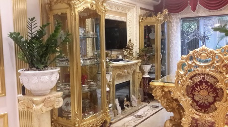 Hình ảnh Đại gia dùng 140 cây vàng dát nhà vệ sinh số 6