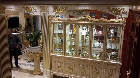 Hình ảnh Đại gia dùng 140 cây vàng dát nhà vệ sinh số 7