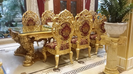 Hình ảnh Đại gia dùng 140 cây vàng dát nhà vệ sinh số 5