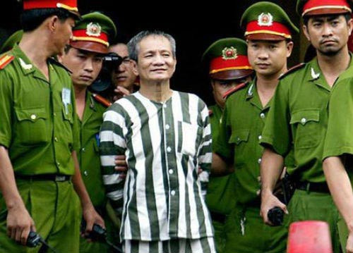 “Trùm“ Năm Cam tại cơ quan CSĐT.