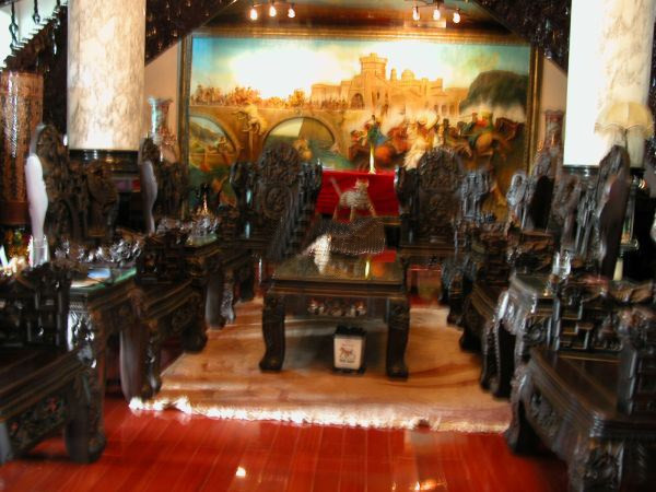 Hình ảnh Lóa mắt lâu đài đẳng cấp châu Âu của đại gia đất Cảng số 7