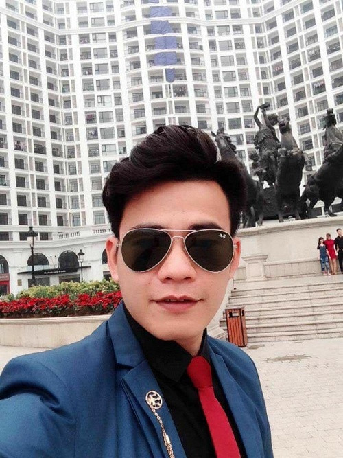 Dân mạng xôn xao kẻ cướp xe Range Rover tại Hà Nội ảnh 1