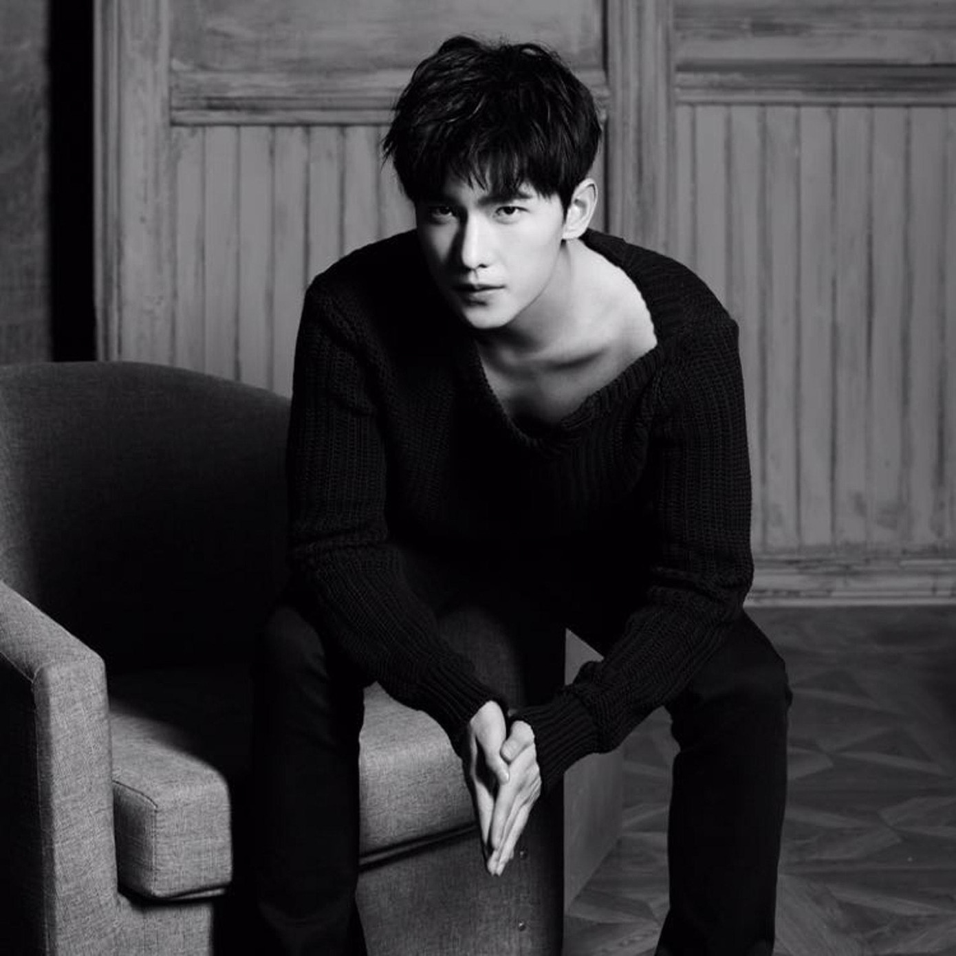 Hạng 8: Dương Dương. Tài tử 9x kiếm được 1,3983 tỷ nhân dân tệ (219,5 triệu USD) trong 4 năm. Hạng 8: Dương Dương. Tài tử 9x kiếm được 1,3983 tỷ nhân dân tệ (219,5 triệu USD) trong 4 năm.