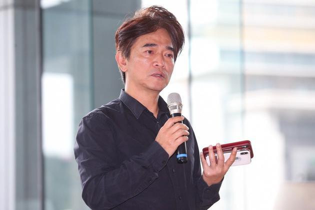 Ngô Tông Hiến xin nhà chức trách trừng phạt con trai nghiêm khắc. Ngô Tông Hiến xin nhà chức trách trừng phạt con trai nghiêm khắc.