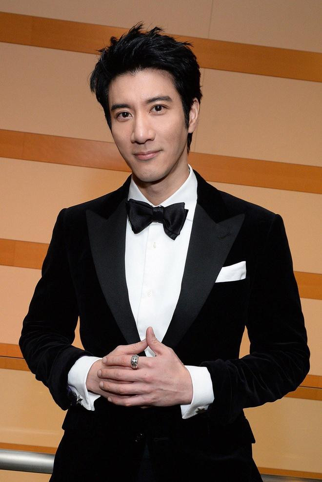 Vương Lực Hoành chính thức lên tiếng về những cáo buộc của vợ cũ. Vương Lực Hoành chính thức lên tiếng về những cáo buộc của vợ cũ.