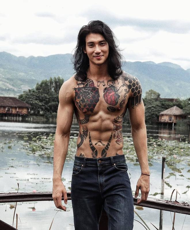 Paing Takhon nổi tiếng với danh xưng “Aquaman châu Á&quot;.