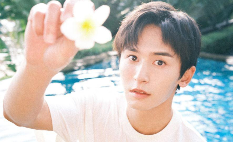 Trương Triết Hạn có động tĩnh sau nhiều tháng "bốc hơi". Trương Triết Hạn có động tĩnh sau nhiều tháng "bốc hơi".