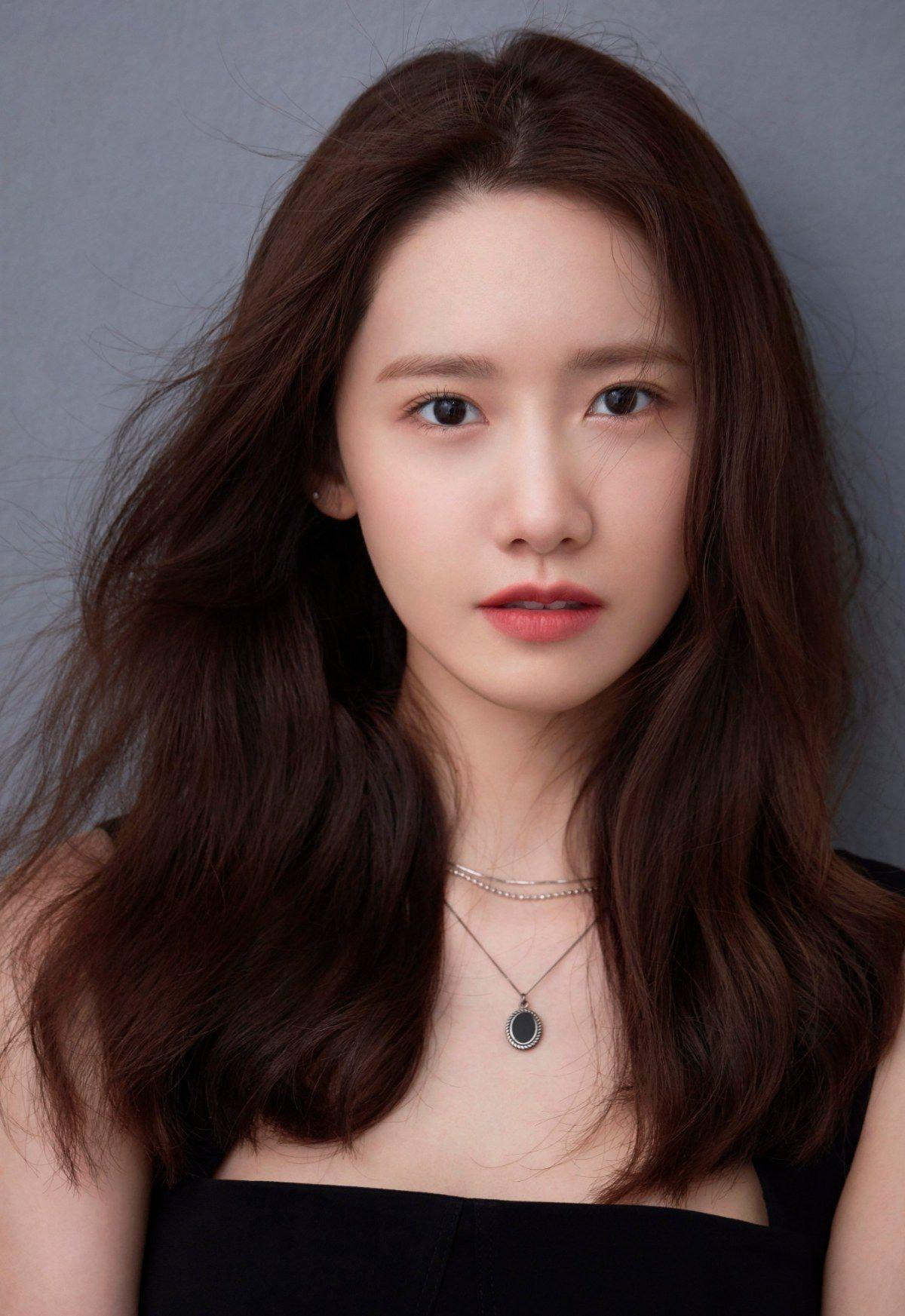 YoonA, sinh ngày 30/5/1990, thành viên nhóm Girls 'Generation, nhận được 831 phiếu bầu, đứng hạng 13. YoonA, sinh ngày 30/5/1990, thành viên nhóm Girls 'Generation, nhận được 831 phiếu bầu, đứng hạng 13.