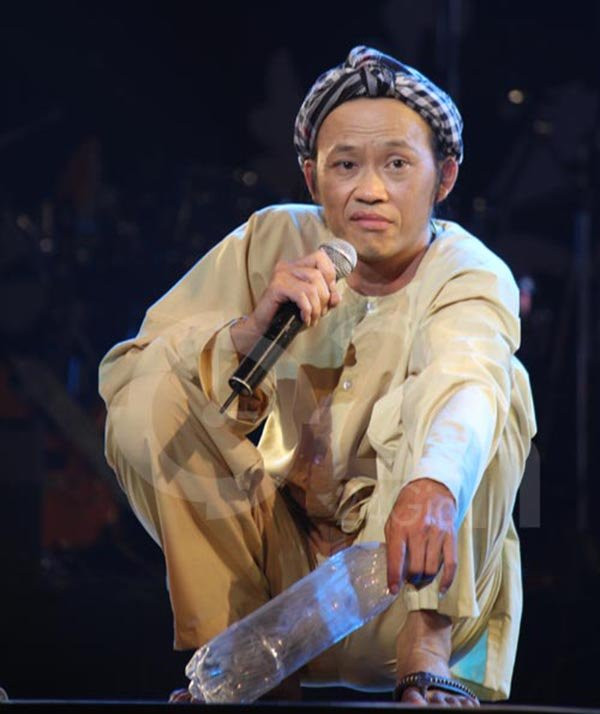 Hoài Linh: Tài sản khổng lồ vẫn ăn cơm cá khô ảnh 1