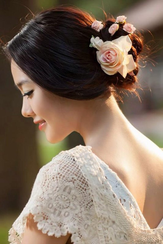 'Người mẫu nâng ngực' Linh Chi khoe đường cong rực lửa ảnh 21