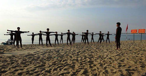 Mục kích những màn khổ luyện của đặc công người nhái ảnh 1