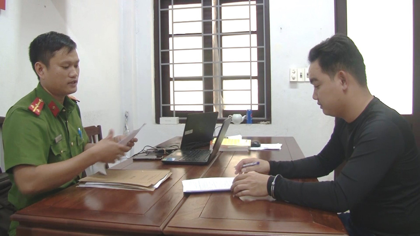 Đối tượng Đào Duy Thạnh tại cơ quan công an. (Ảnh: CACC) Đối tượng Đào Duy Thạnh tại cơ quan công an. (Ảnh: CACC)