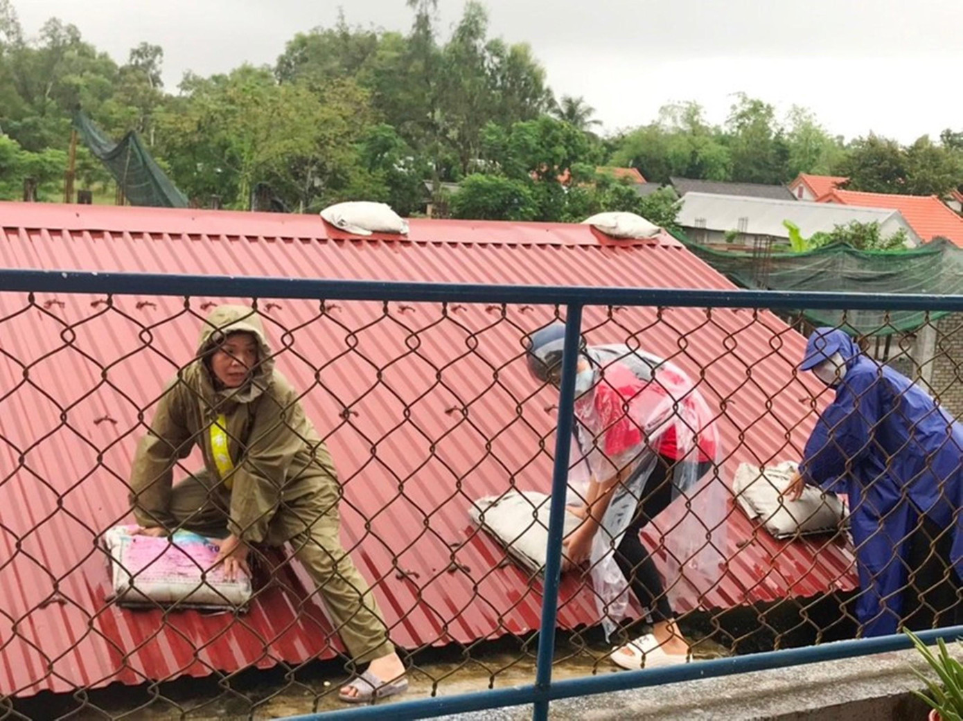 Công tác chuẩn bị ứng phó mưa bão được các trường tại TT-Huế thực hiện nghiêm túc.