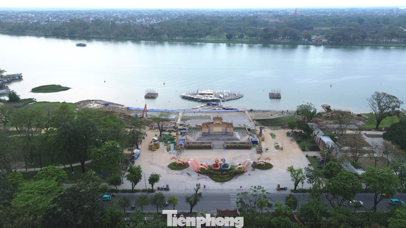 Công trình do Trung tâm Công viên cây xanh quận Thuận Hóa làm chủ đầu tư, có tổng mức vốn thực hiện là 28,5 tỷ đồng, nhằm tạo không gian văn hóa, giải trí và tổ chức các sự kiện lớn tại thành phố Huế. Công trình do Trung tâm Công viên cây xanh quận Thuận Hóa làm chủ đầu tư, có tổng mức vốn thực hiện là 28,5 tỷ đồng, nhằm tạo không gian văn hóa, giải trí và tổ chức các sự kiện lớn tại thành phố Huế.