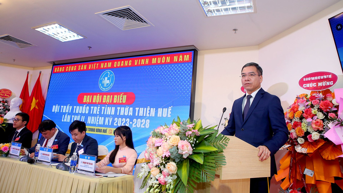 TS. Hà Anh Đức - Chánh Văn phòng Bộ Y tế, Chủ tịch Hội Thầy thuốc trẻ Việt Nam, phát biểu chỉ đạo tại Đại hội.