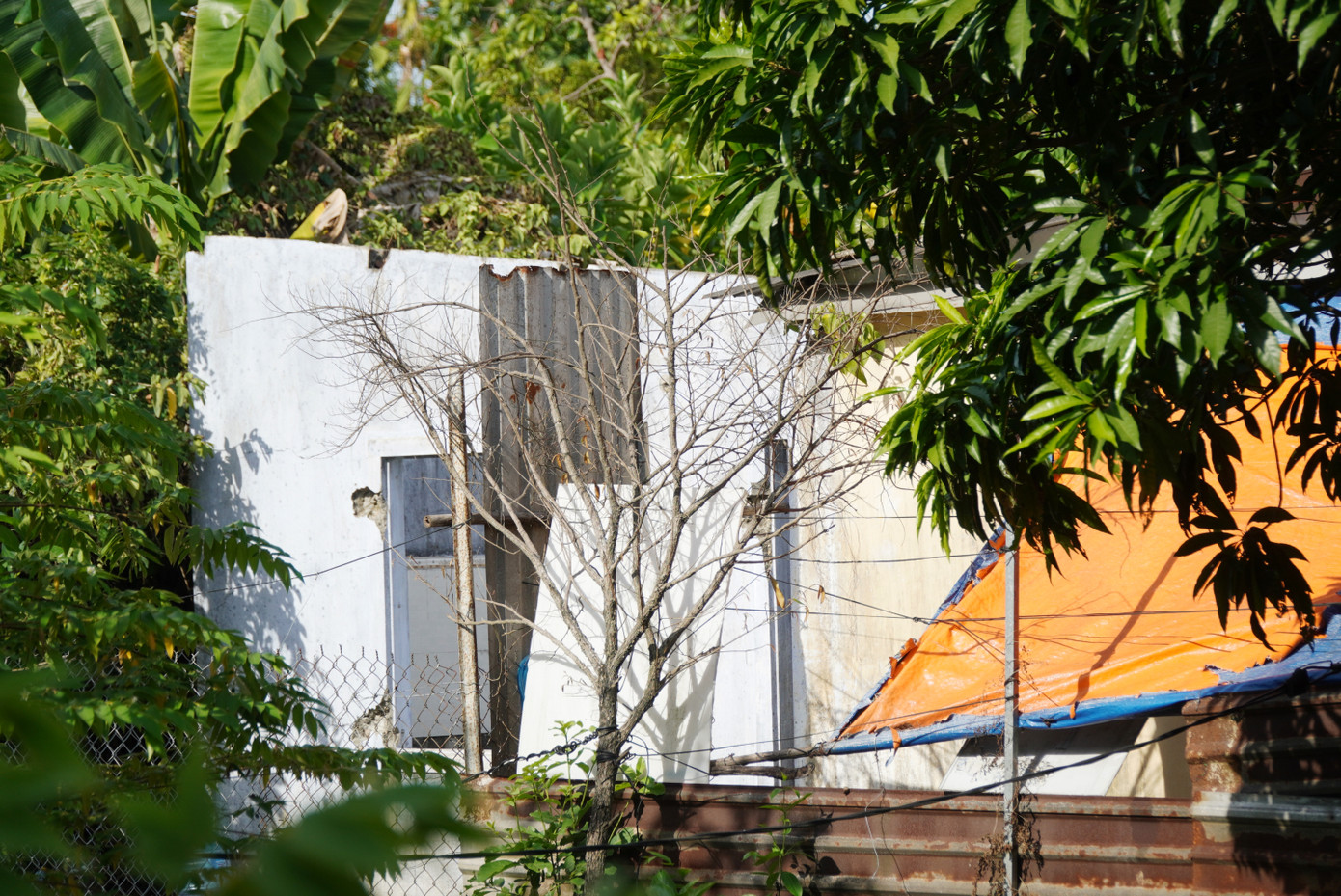 Xuất hiện dấu hiệu tái lấn chiếm sau khi dân cư Thượng thành Huế được di dời đi. Xuất hiện dấu hiệu tái lấn chiếm sau khi dân cư Thượng thành Huế được di dời đi.