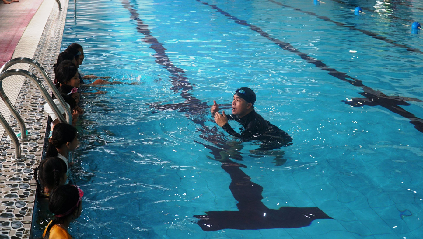 Tỉnh Đoàn TT-Huế đặt mục tiêu, các lớp học bơi miễn phí dành cho thiếu nhi trên địa bàn tỉnh hè này đều có 100% học viên đạt yêu cầu biết bơi sau khi mãn khóa.