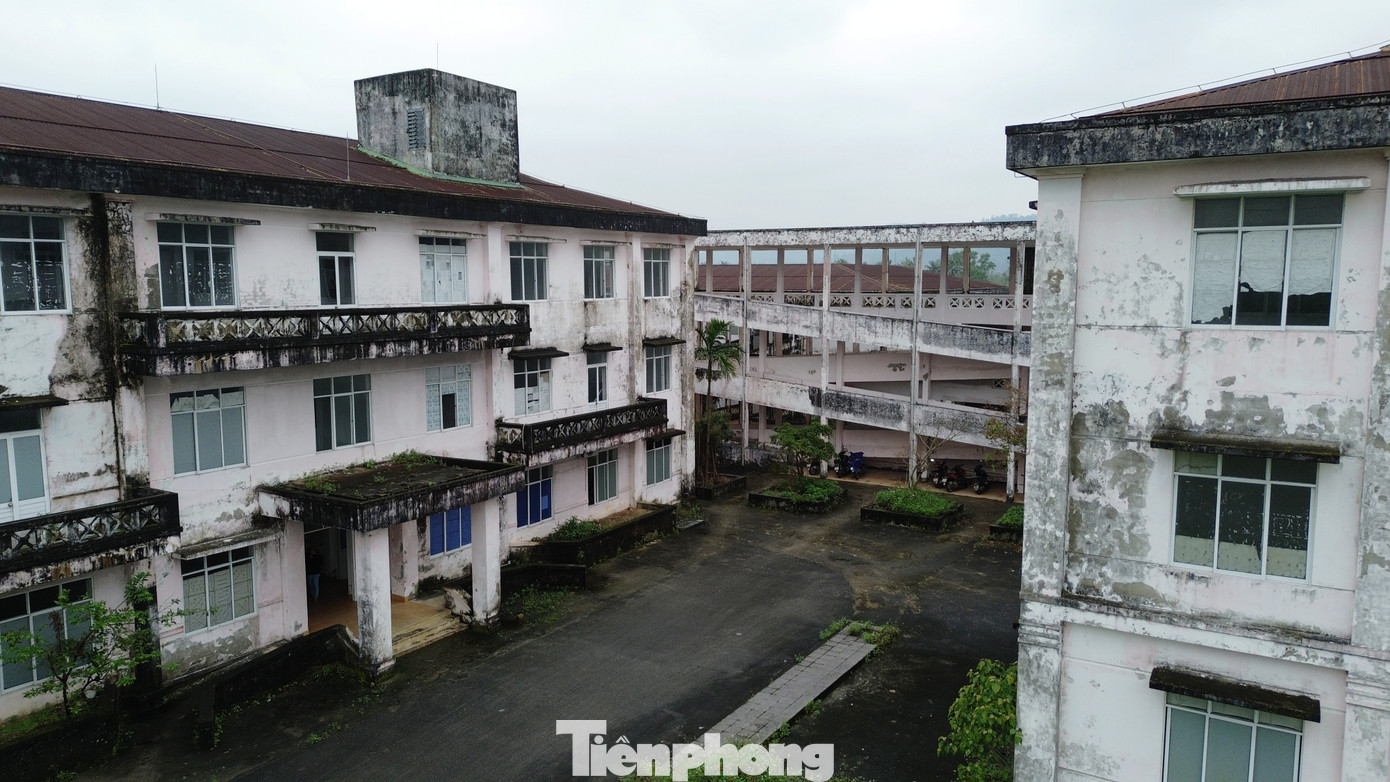 Trước thực trạng đó, Sở Y tế thành phố Huế nhiều lần khảo sát, đánh giá cơ sở vật chất và trang thiết bị tại Bệnh viện đa khoa Chân Mây (cũ), nhằm đưa cơ sở y tế này hoạt động hiệu quả hơn.