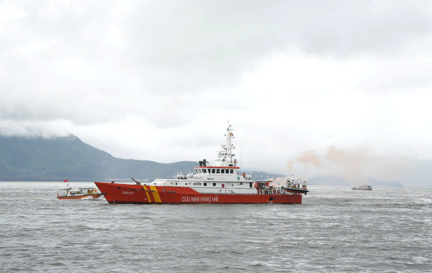 Tàu cứu nạn hàng hải tham gia diễn tập cứu nạn hàng hải.