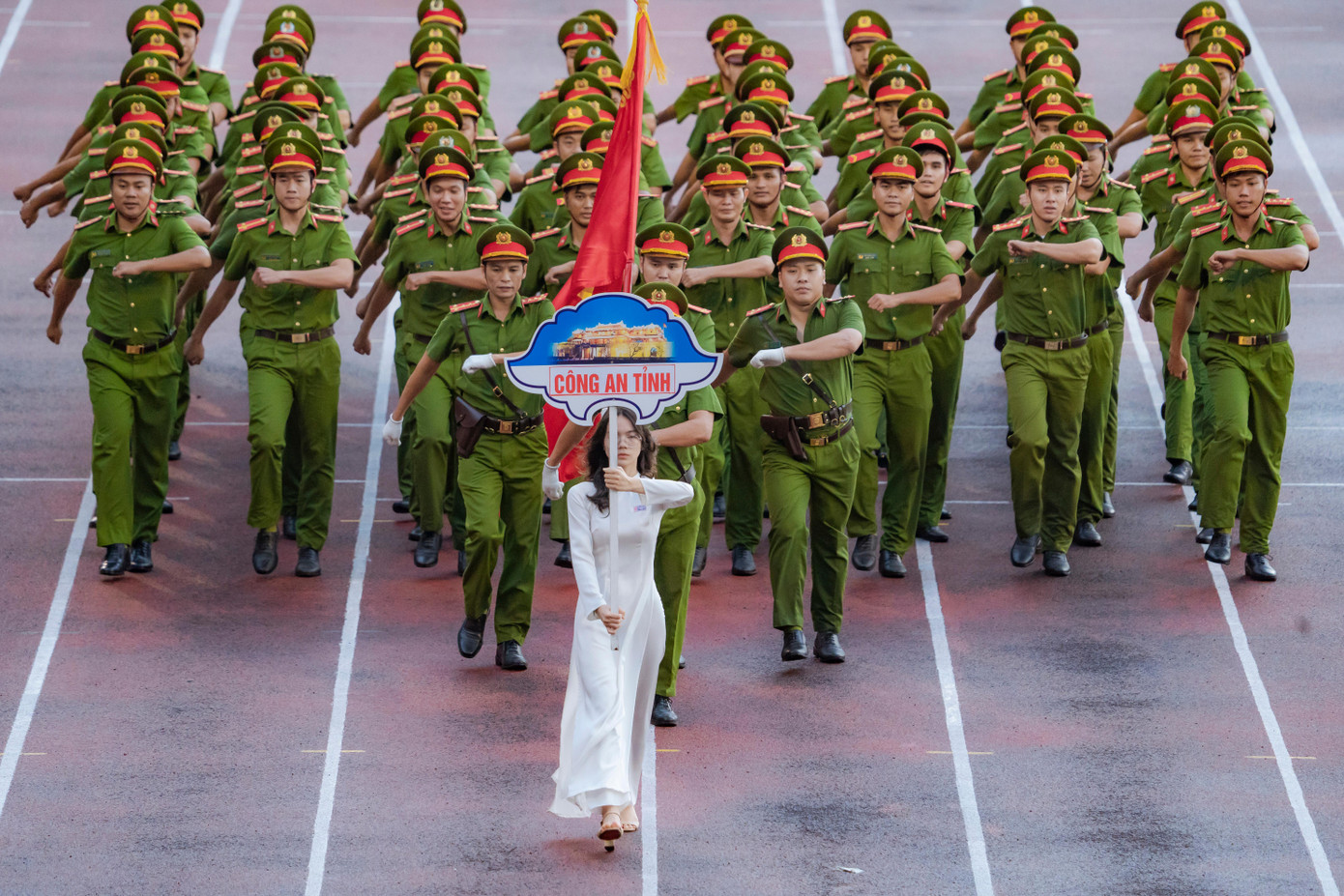 Các đơn vị thuộc lực lượng vũ trang tham dự khai mạc Đại hội. Ảnh: Lê Đình Hoàng Các đơn vị thuộc lực lượng vũ trang tham dự khai mạc Đại hội. Ảnh: Lê Đình Hoàng