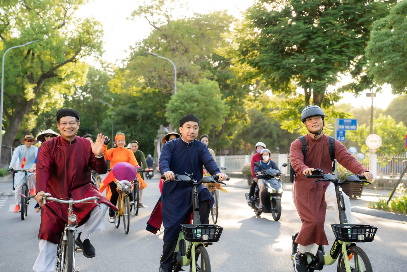 Nhân hoạt động Áo dài với đạp xe vì môi trường, ông Nguyễn Văn Phúc - Giám đốc Sở Du lịch TT-Huế, cho biết năm 2024, TP. Huế lần thứ 3 được Diễn đàn Du lịch ASEAN (ATF) 2024 công nhận danh hiệu Thành phố du lịch sạch ASEAN 2024. Giải thưởng vinh dự này từng được trao cho Huế vào các năm 2018 và 2020.